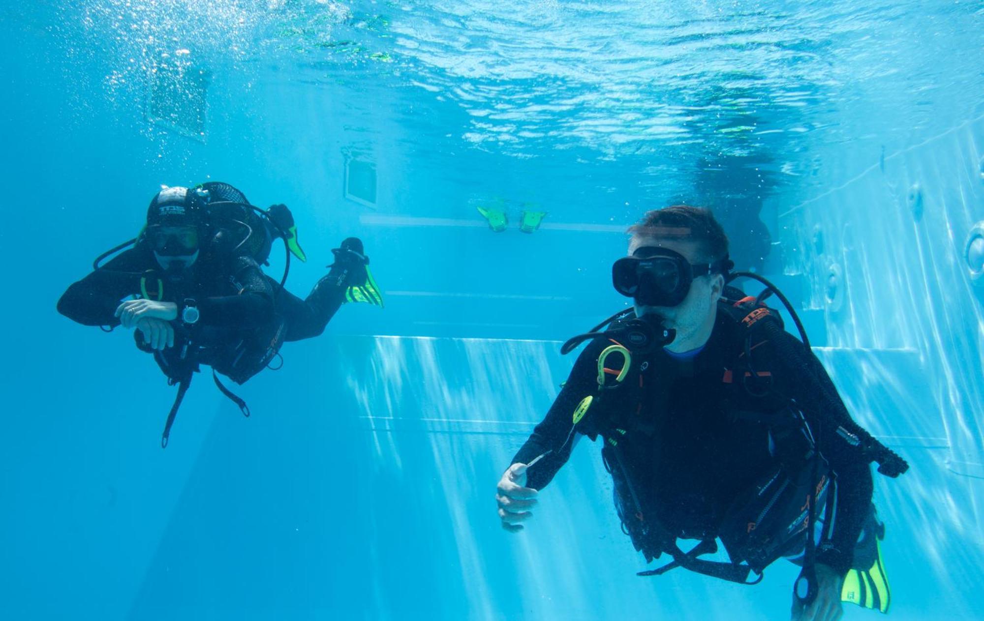 Santa Cruz Dive House Padi Dive Resort 西尔维拉 外观 照片